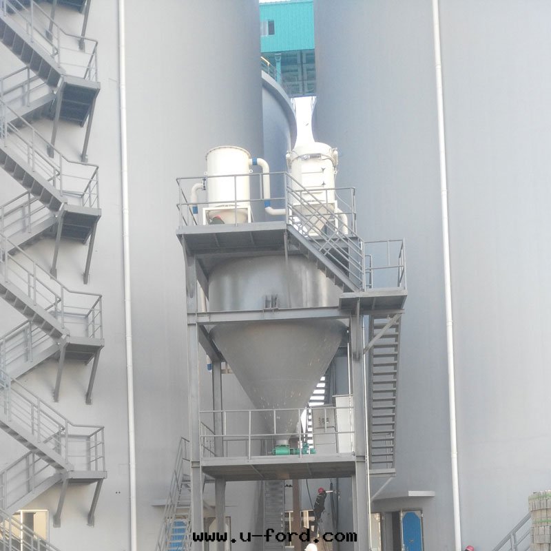 中(zhōng)粮米(mǐ)業使用的(de)吸粮机