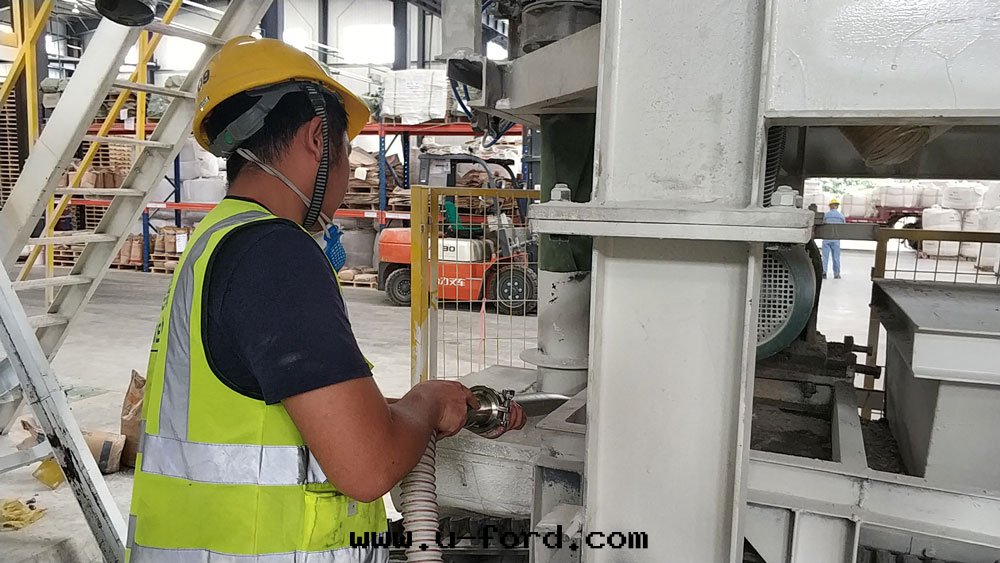 英赛德除塵(chén)清(qīng)掃項目實(shí)例