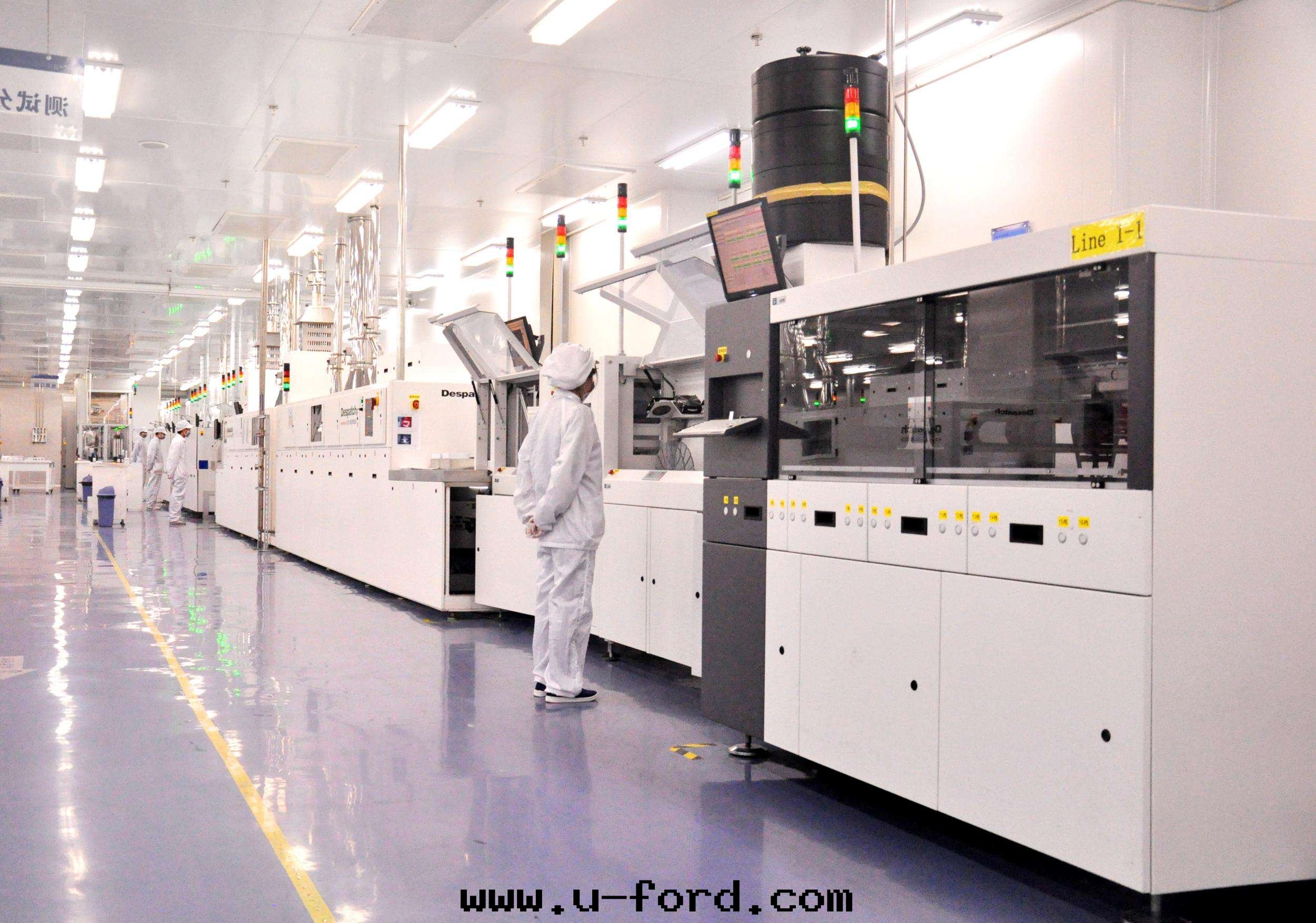 新(xīn)能(néng)源生(shēng)産真空(kōng)清(qīng)掃系(xì)統解(jiě)決方(fāng)案(àn)